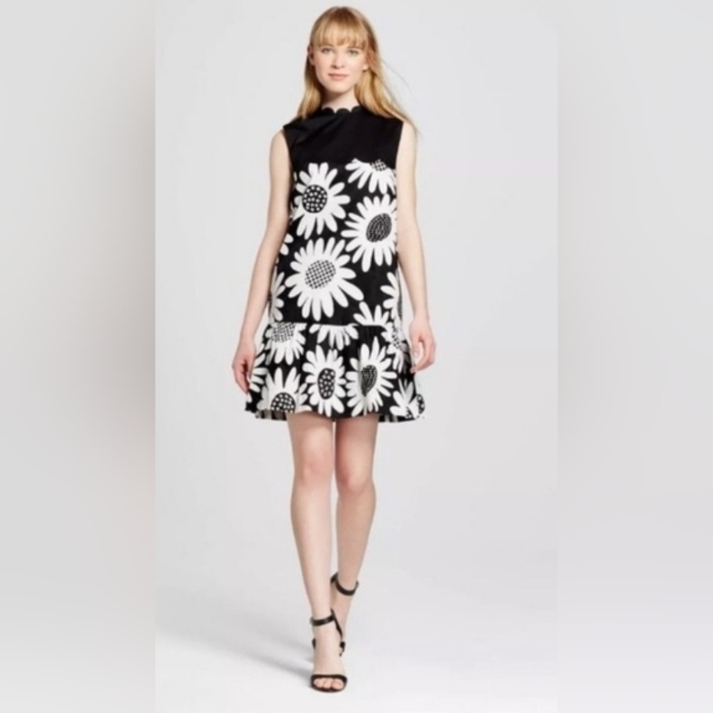Victoria Beckham Black and White Dress